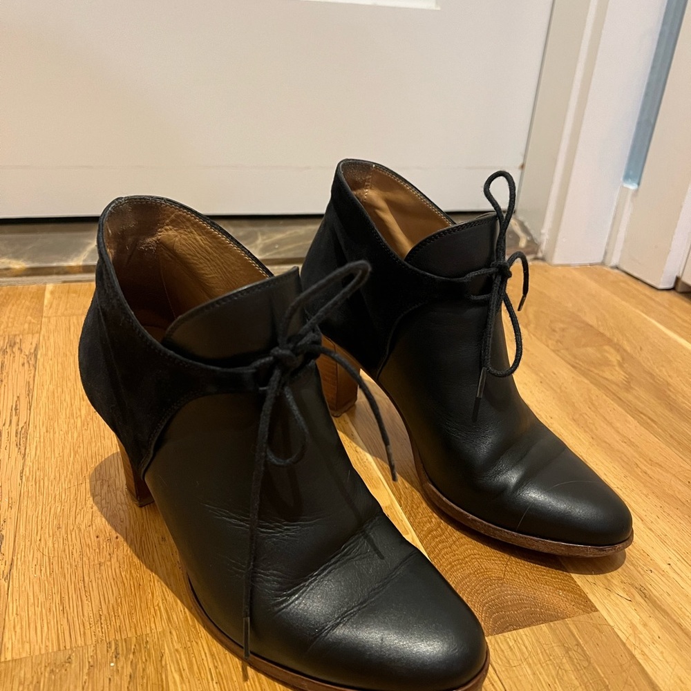 Sezane Elegant Black suede & Leather Ankle Boots